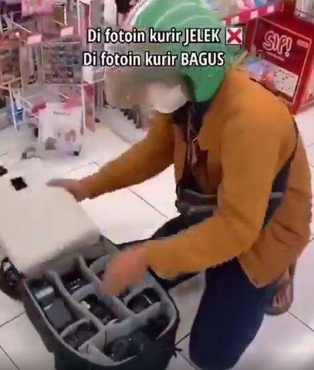 Anti-mainstream, difoto kurir malah jadi bagus.