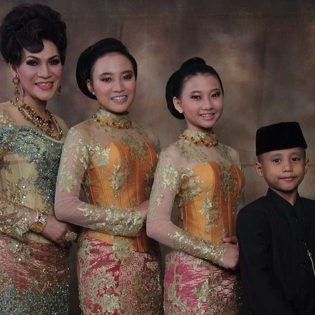Dorce dan keluarganya