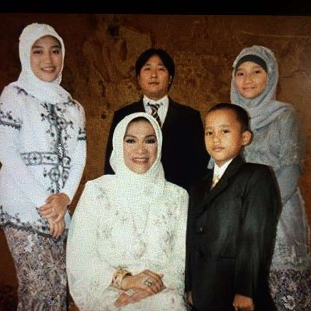 Dorce dan keluarganya