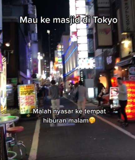 Cari masjid di Tokyo malah ketemu tempat hiburan malam.