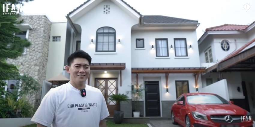 Penampakan depan rumah Ifan Seventeen