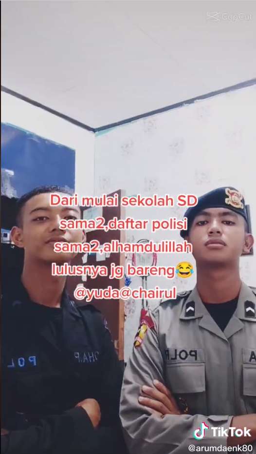 Dua Sahabat dari Kecil Jadi Polisi Bareng