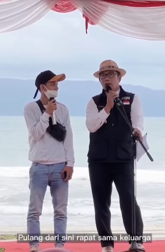 Ridwan Kamil Bantu Biaya Nikah Warga Sukabumi