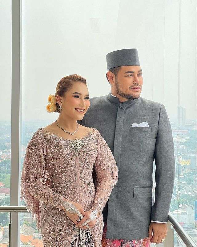 Instagram @ayutingting92