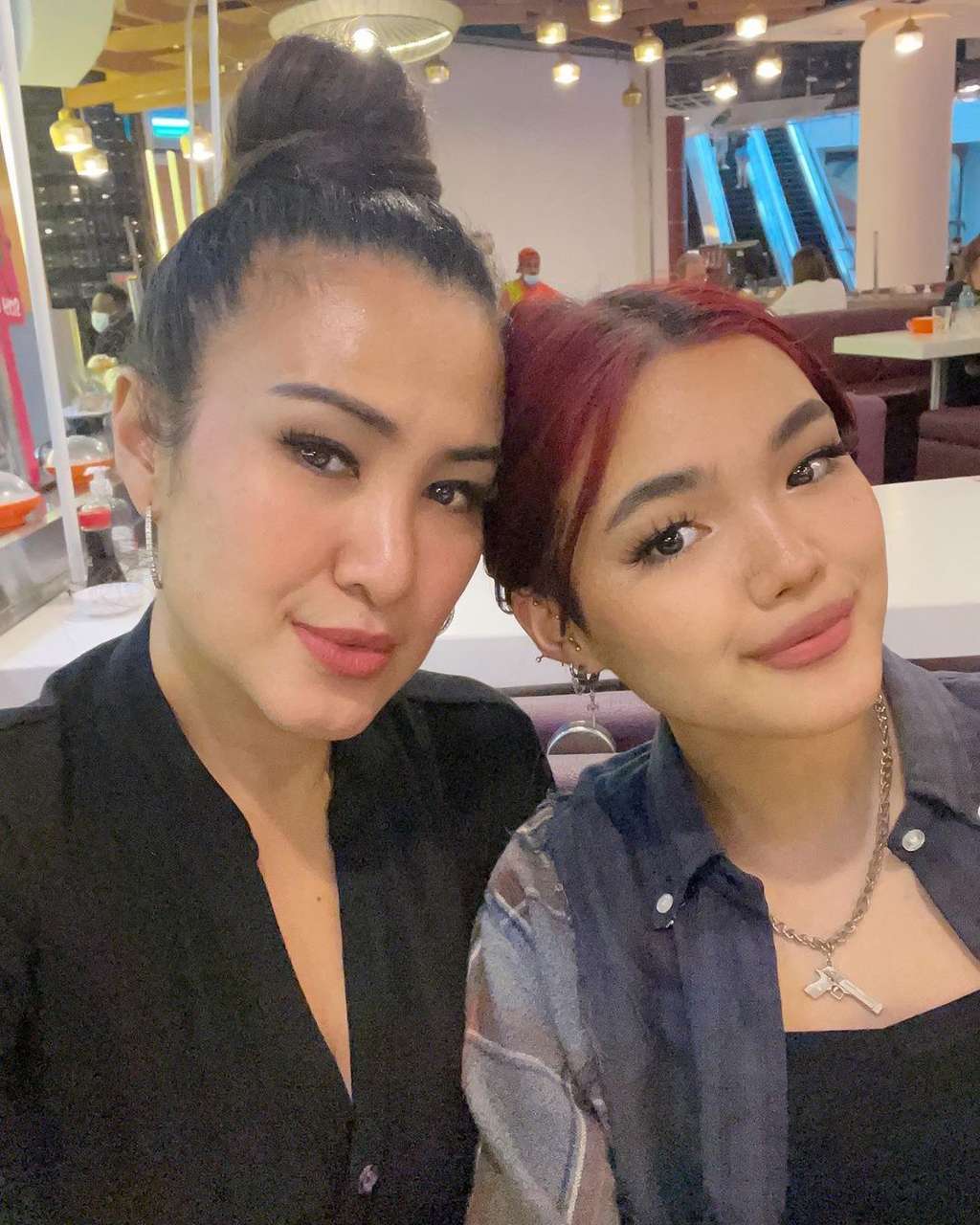 Liza Natalia dan putrinya Queennara