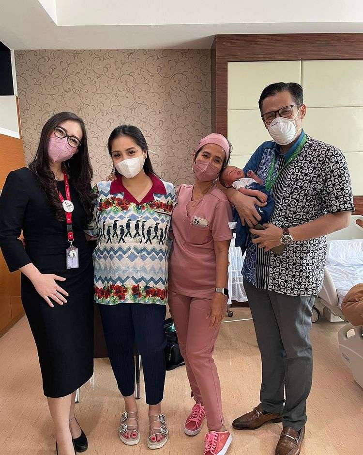 Dokter Ivan dan Nagita
