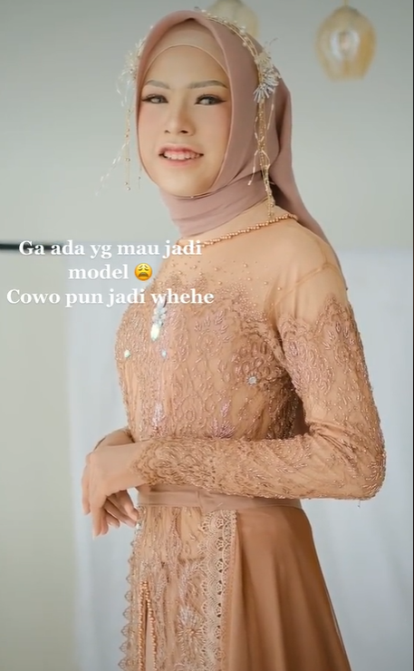 Lelaki Dijadikan Model MUA Lelaki Dijadikan Model MUA