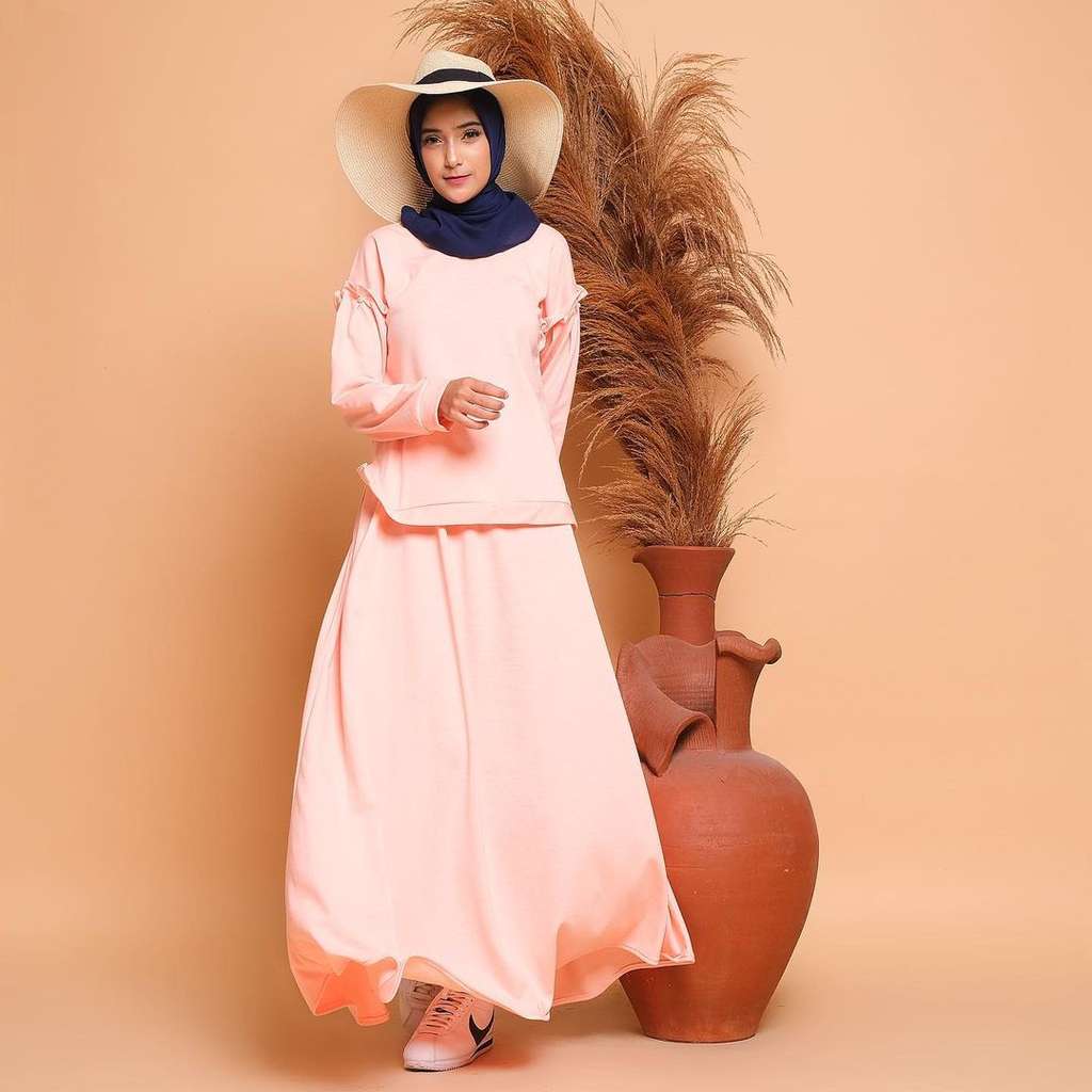 Penampilan terbaru Nadya Mustika mantan istri Rizky DA