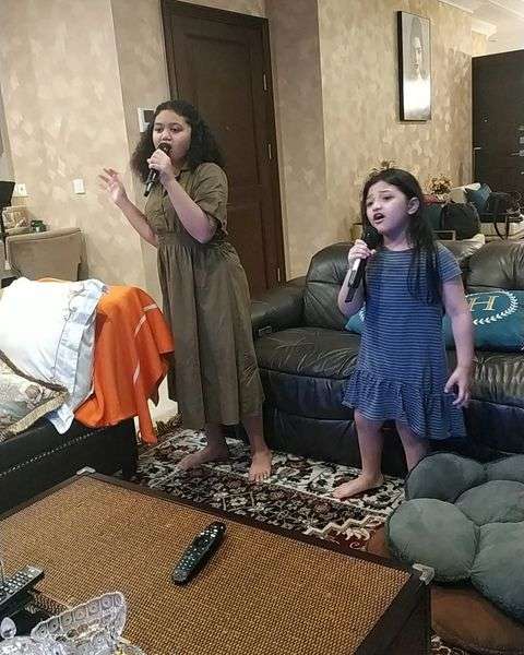 Arsy Hermansyah dan Amora Lemos