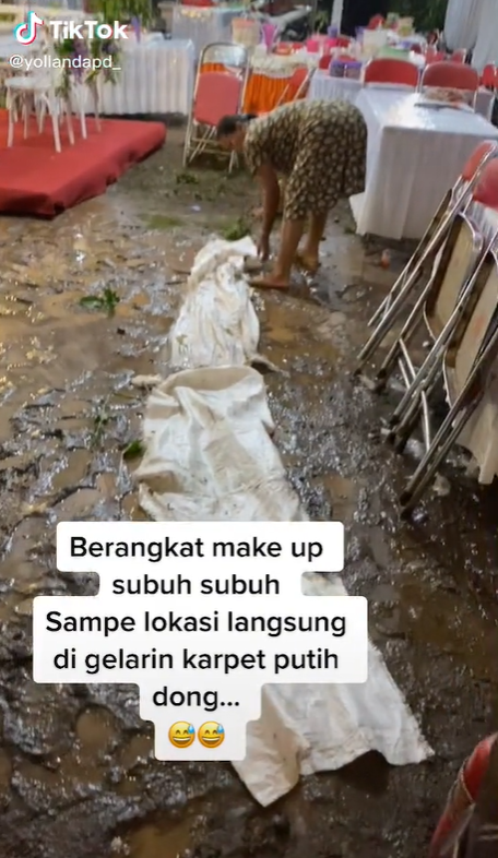 MUA Berjalan di Atas Karpet Putih