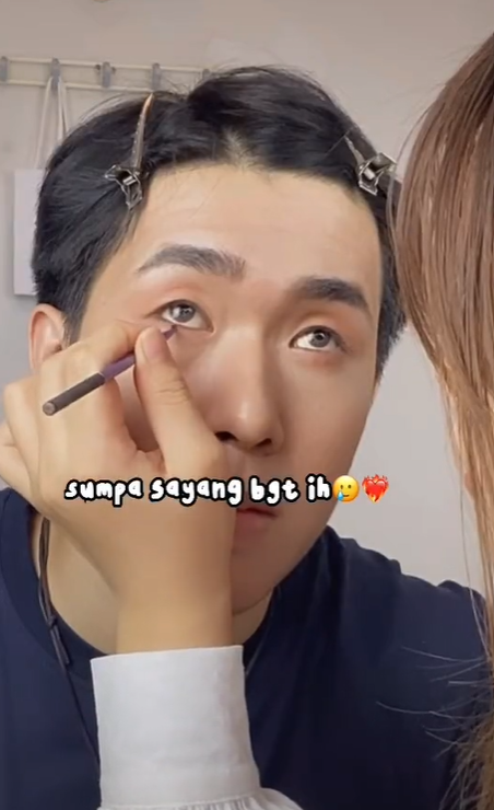 Merias Pacar Jadi Anggota Boyband K-pop