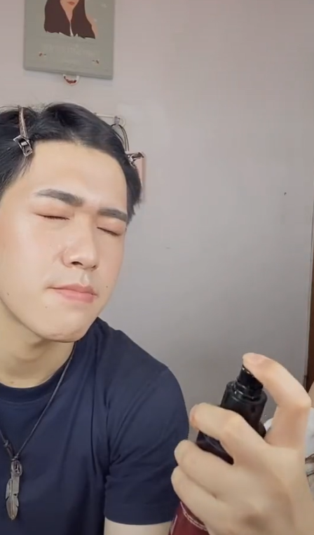 Merias Pacar Jadi Anggota Boyband K-pop