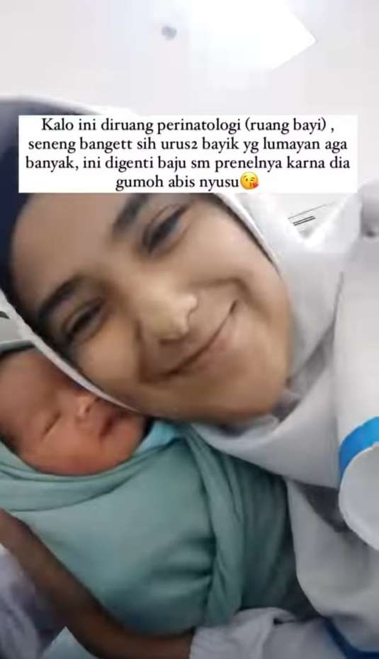 Potret Nadya Mustika saat kuliah kebidanan