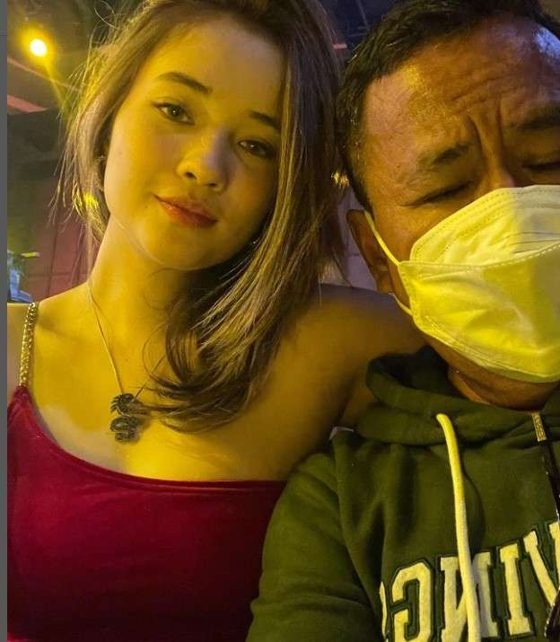Hotman Paris bersama aspri 15