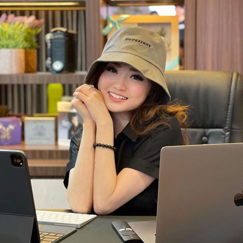 Tunangan Indra Kenz, Vanessa Khong