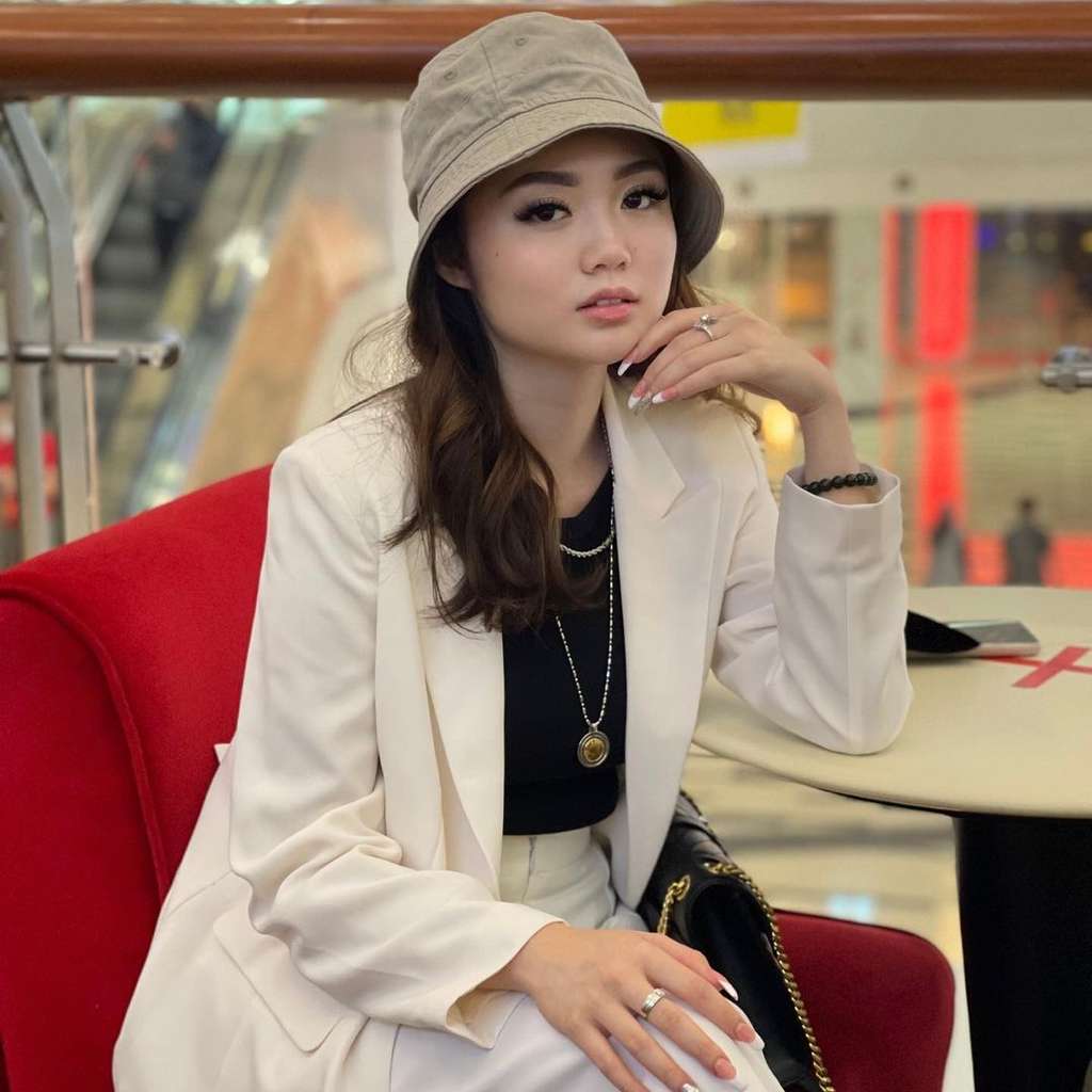 Tunangan Indra Kenz, Vanessa Khong