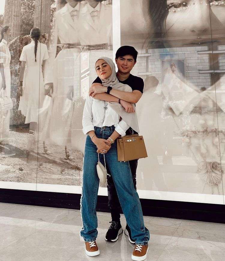Sean dan Olla