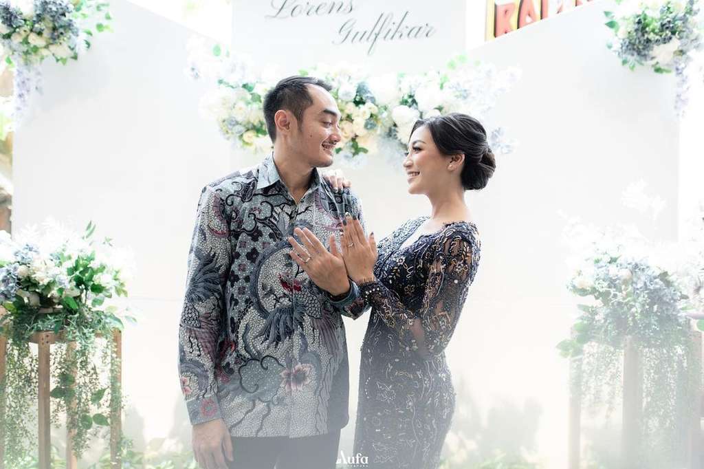 Lamaran Cyndyana Lorens Adik Kriss Hatta