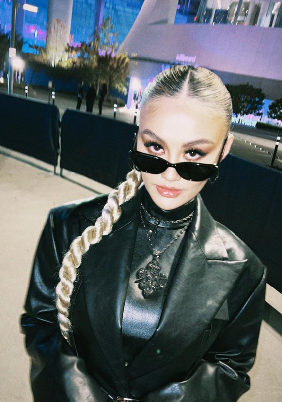 Instagram @agnezmo