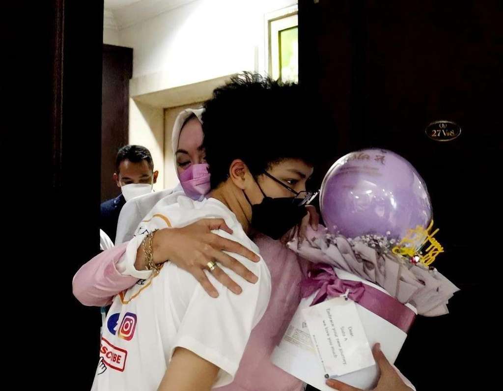 Keanu dan Angelina Sondakh