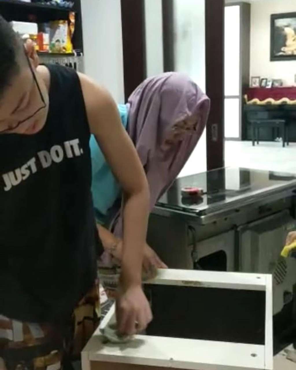 Keanu dan Angelina Sondakh