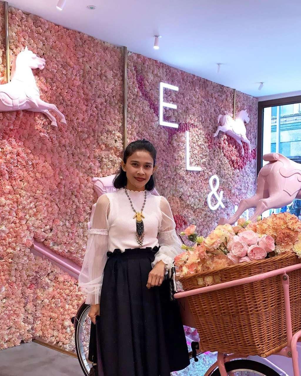 Diana Leovita istri Ruhut Sitompul