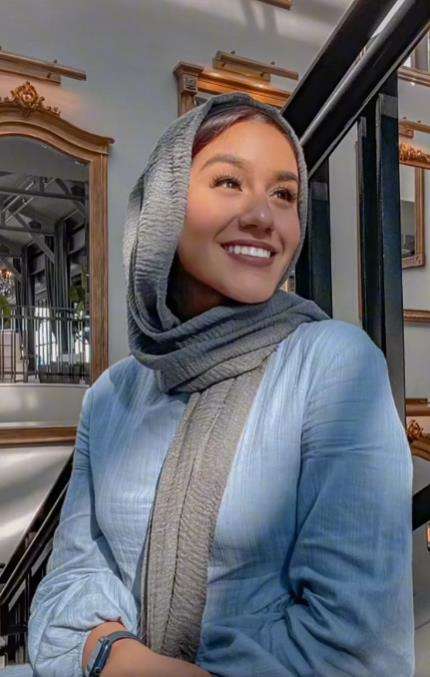 Gadis mualaf tak sabar menantikan datangnya bulan Ramadhan.