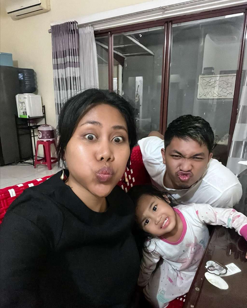 Memey Putri Evi Masamba