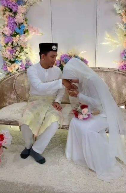 Dulu cuma latihan, sekarang menikah betulan.