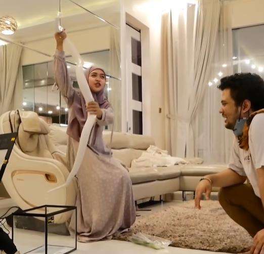Datang ke rumah Ria Ricis, king kobra Garaga malah BAB.