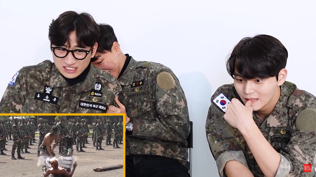 Tiga Pria Korsel Menonton Video Aksi Kopassus