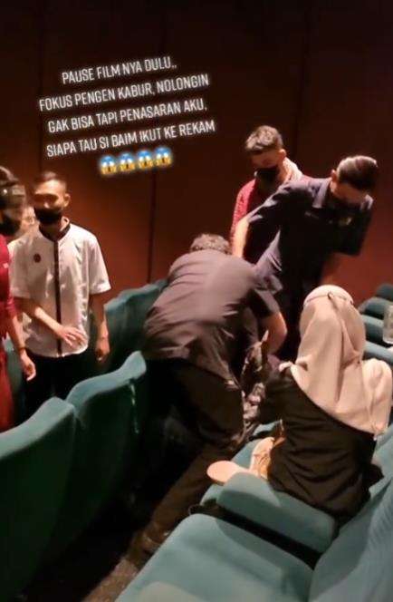 Geger Pemutaran Film Horor Dihentikan Gara-gara Penonton Kesurupan.