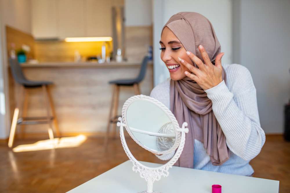 Memakai Skincare