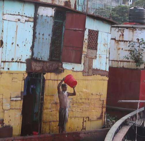 (Viral hotel paling murah di dunia/Foto: Youtube Storytrender)