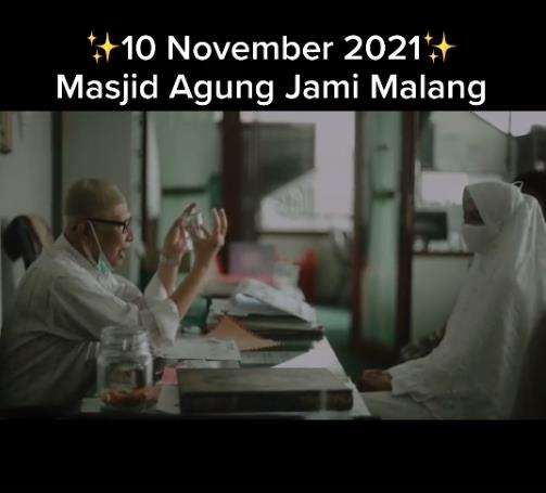 Kisah gadis non-muslim sejak kecil sekolah di yayasan Islam.