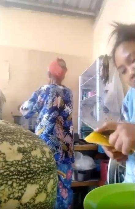 Dapat ibu mertua baik, bantu masak malah disuruh main TikTok