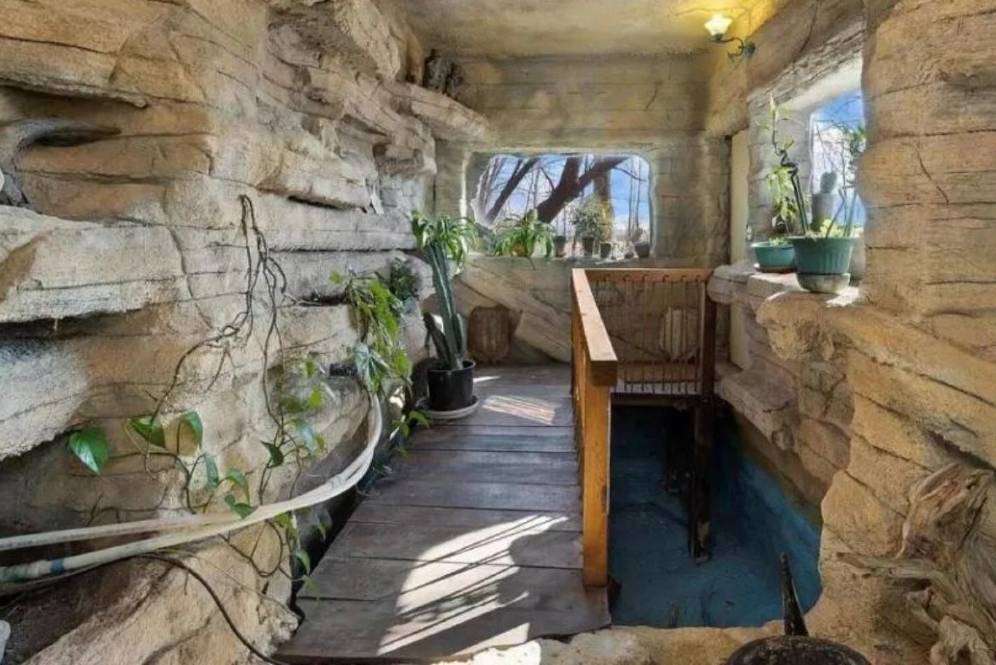 Rumah Flintstone