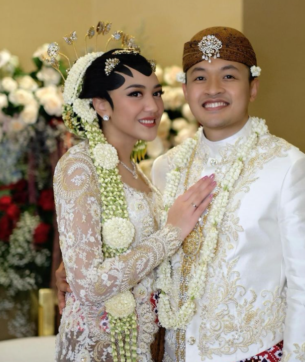 Putri Tanjung dan Guinandra Jatikusumo