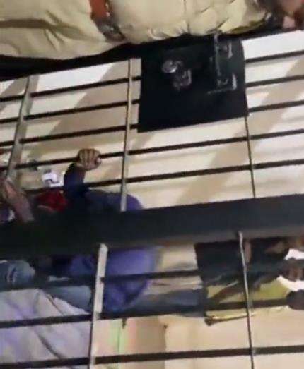 Viral cara tahanan kabur bikin polisi syok.