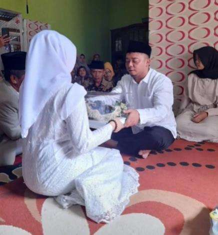 Suami minta kawin lagi, istri langsung kabulkan.