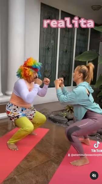 7 Gaya Cosplay Karakter Adam Suseno 7 Gaya Cosplay Karakter Adam Suseno