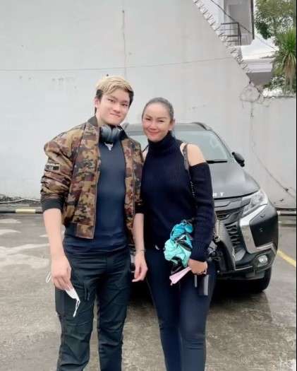 Kalina Ocktaranny dan Azka