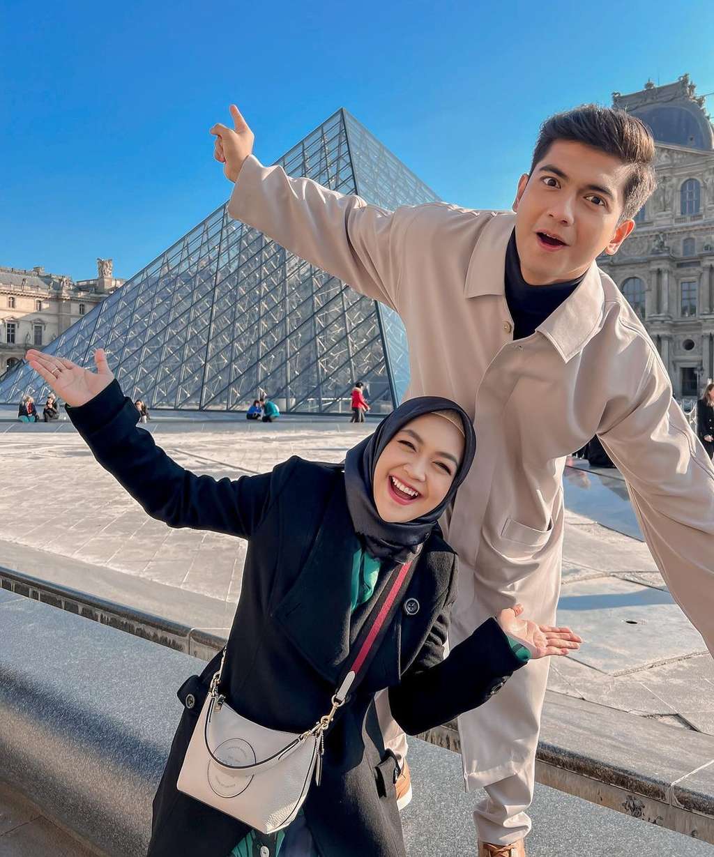 Ria Ricis dan Teuku Ryan Ria Ricis dan Teuku Ryan
