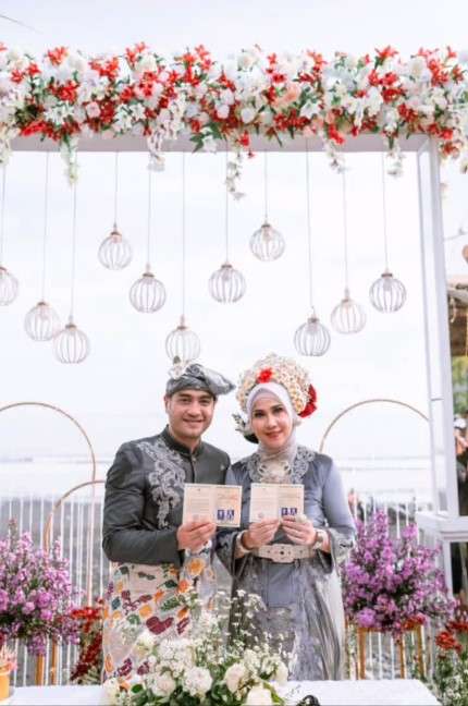 Venna Melinda dan Ferry Irawan Venna Melinda dan Ferry Irawan