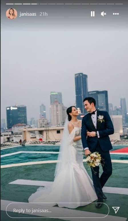 Janisaa Pradja dan Mike Lewis menikah