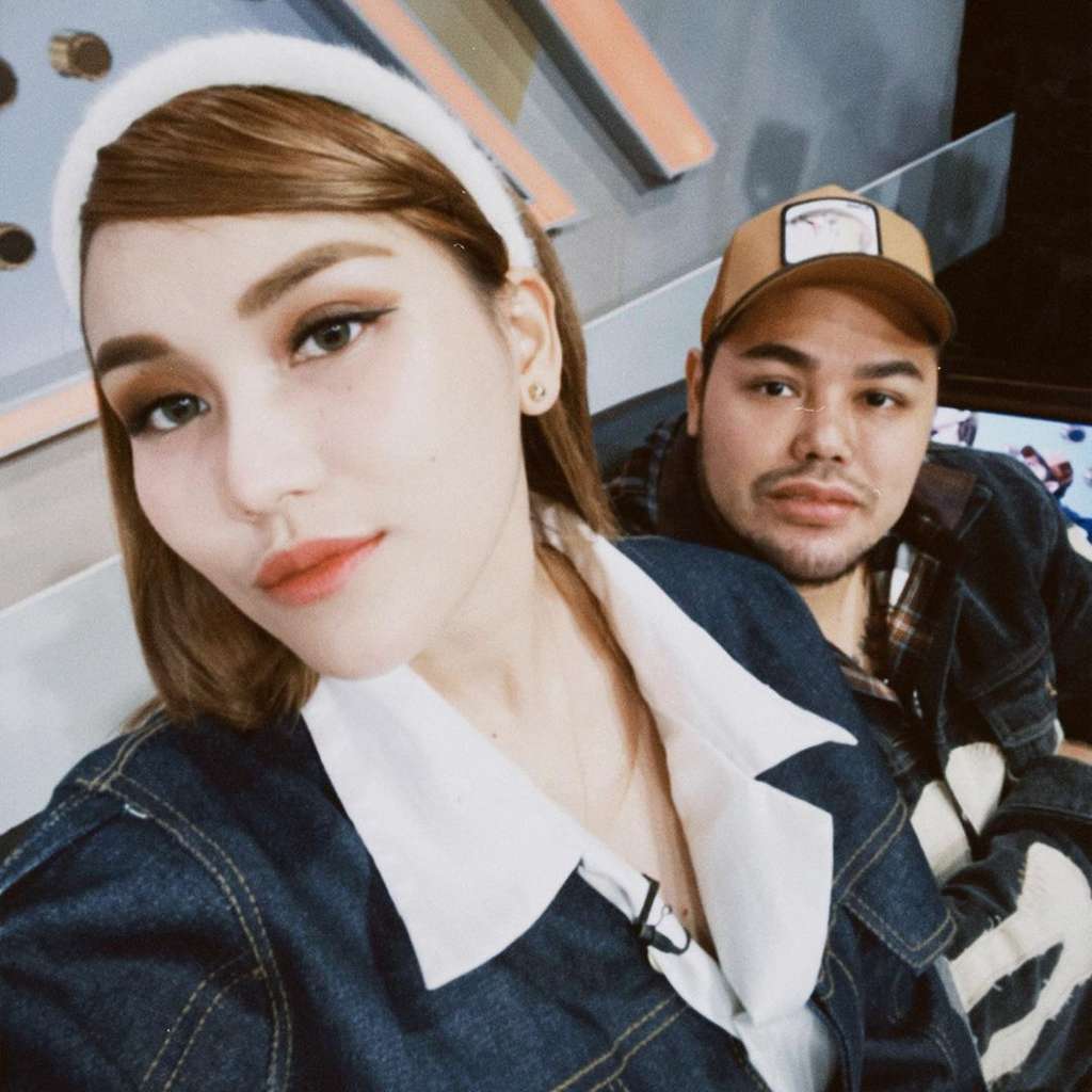 Ayu Ting Ting bersama Ivan Gunawan