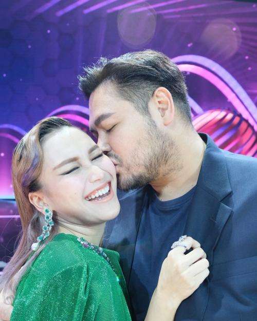 Ayu Ting Ting bersama Ivan Gunawan