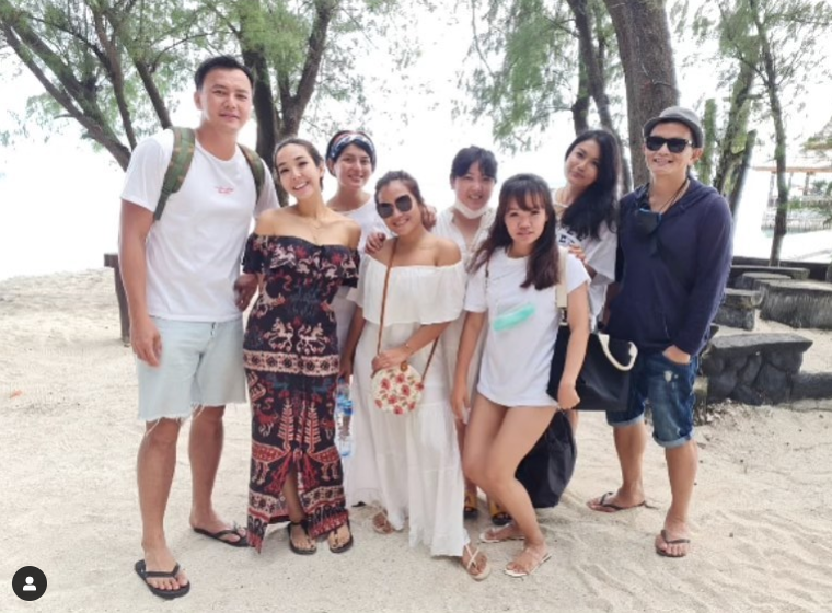 Potret Sri Devi dan Gisel