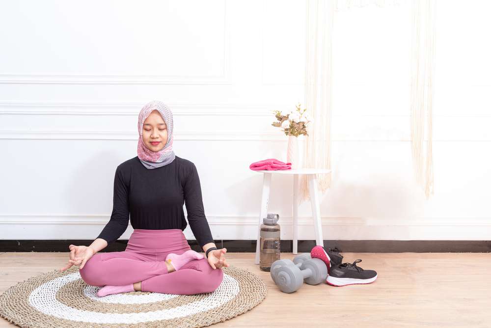 Melakukan Yoga