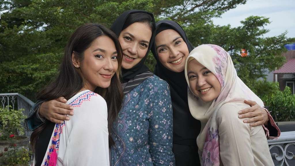 Instagram @maudykoesnaedi